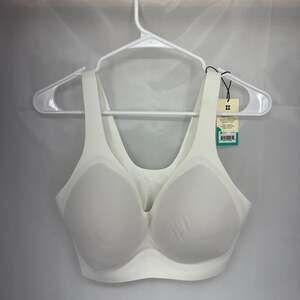 HUUG Daily Embrace Bra XL White Wireless Pullover Padded Everyday T Shirt NEW